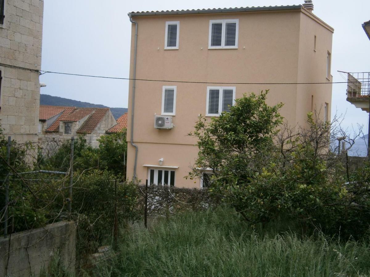 Apartment Willy Komiža المظهر الخارجي الصورة