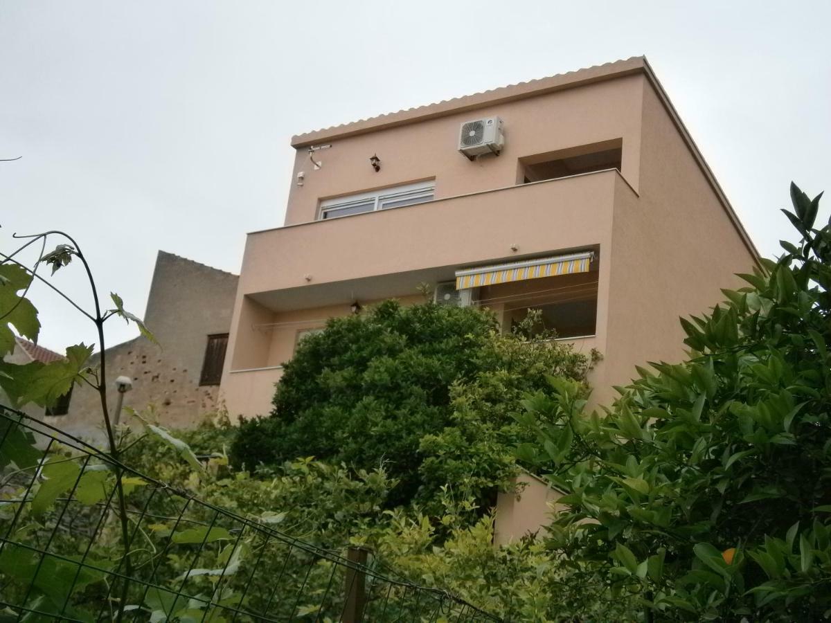 Apartment Willy Komiža المظهر الخارجي الصورة