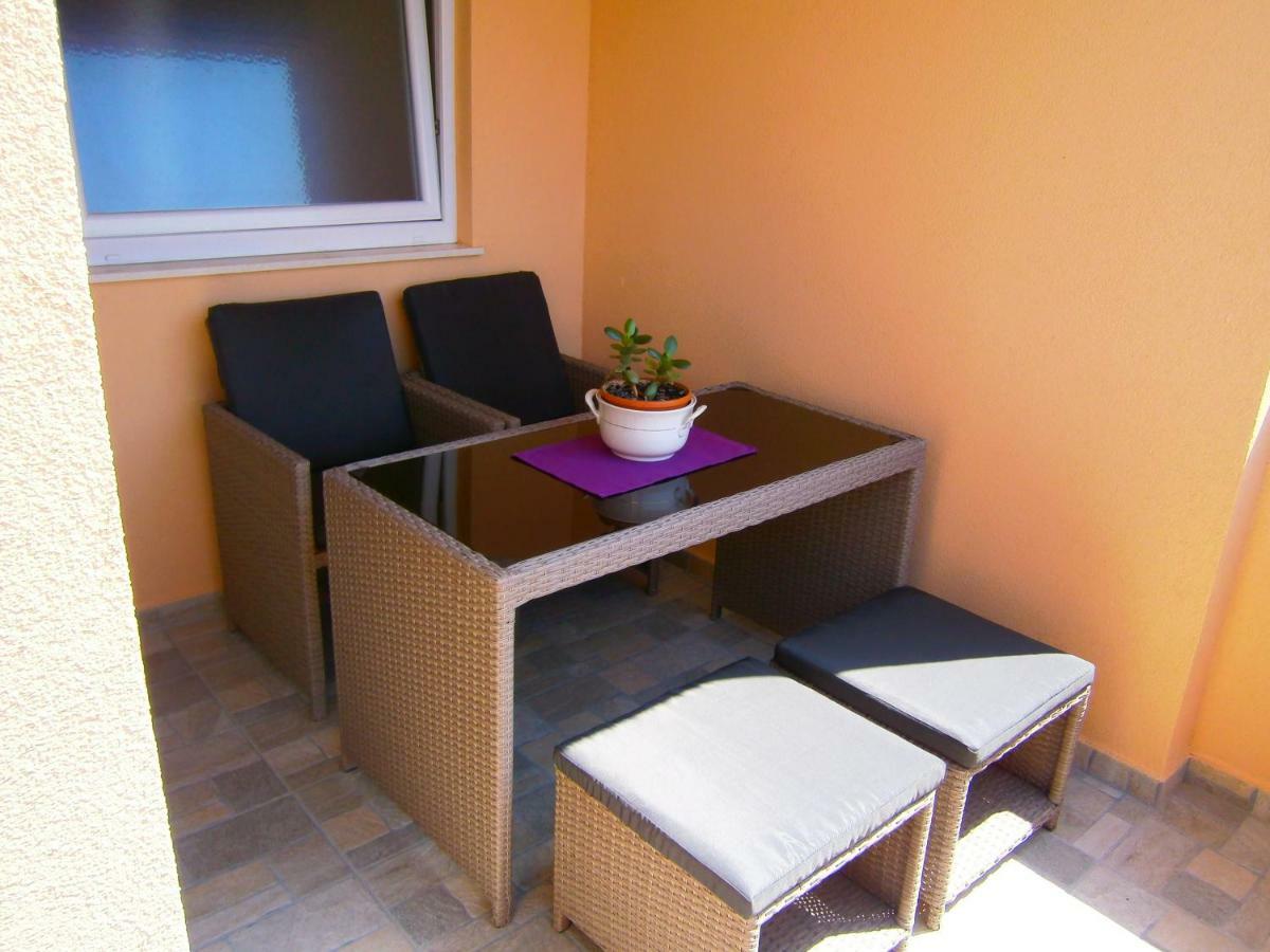 Apartment Willy Komiža المظهر الخارجي الصورة